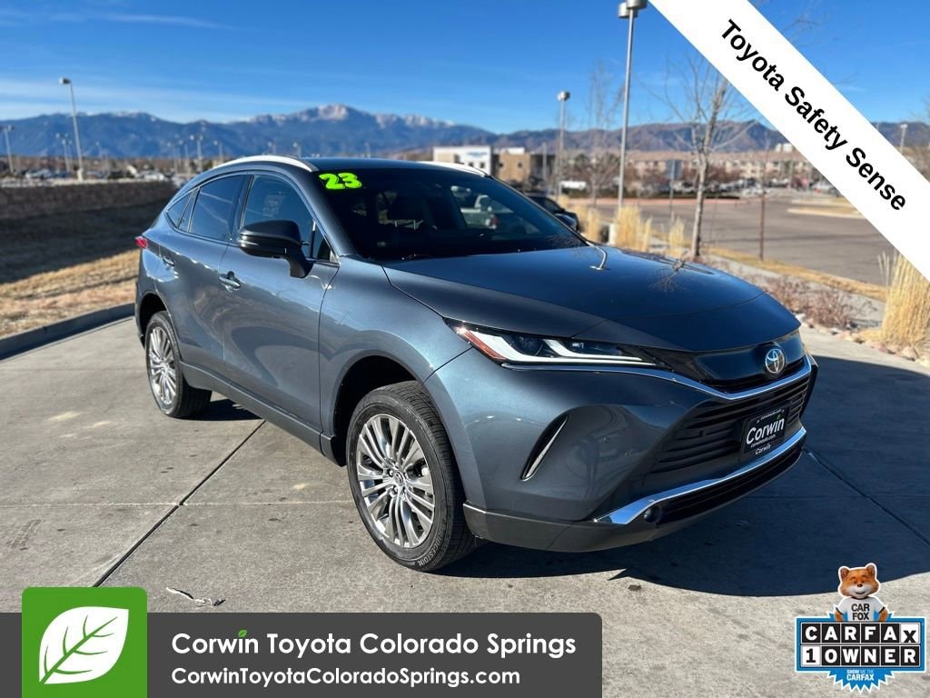 2023 Toyota Venza XLE's photo