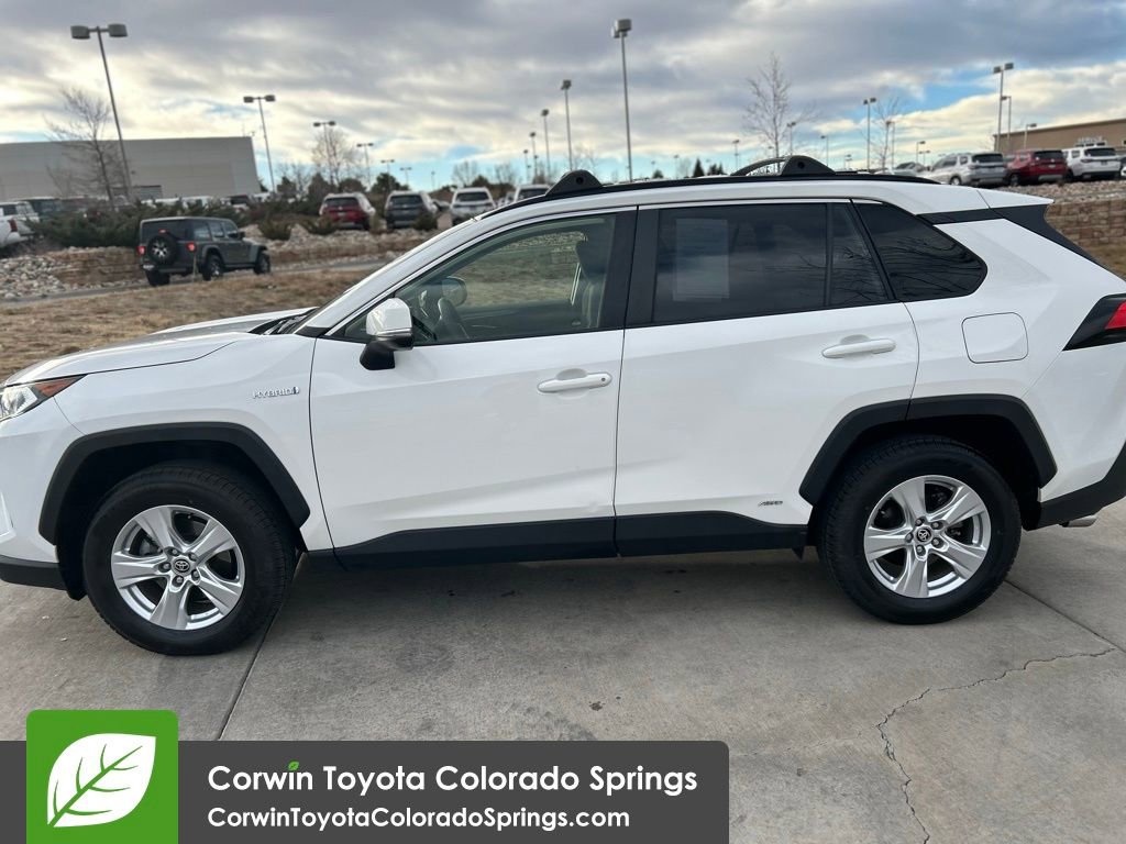 2020 Toyota RAV4 Hybrid XLE photo 4