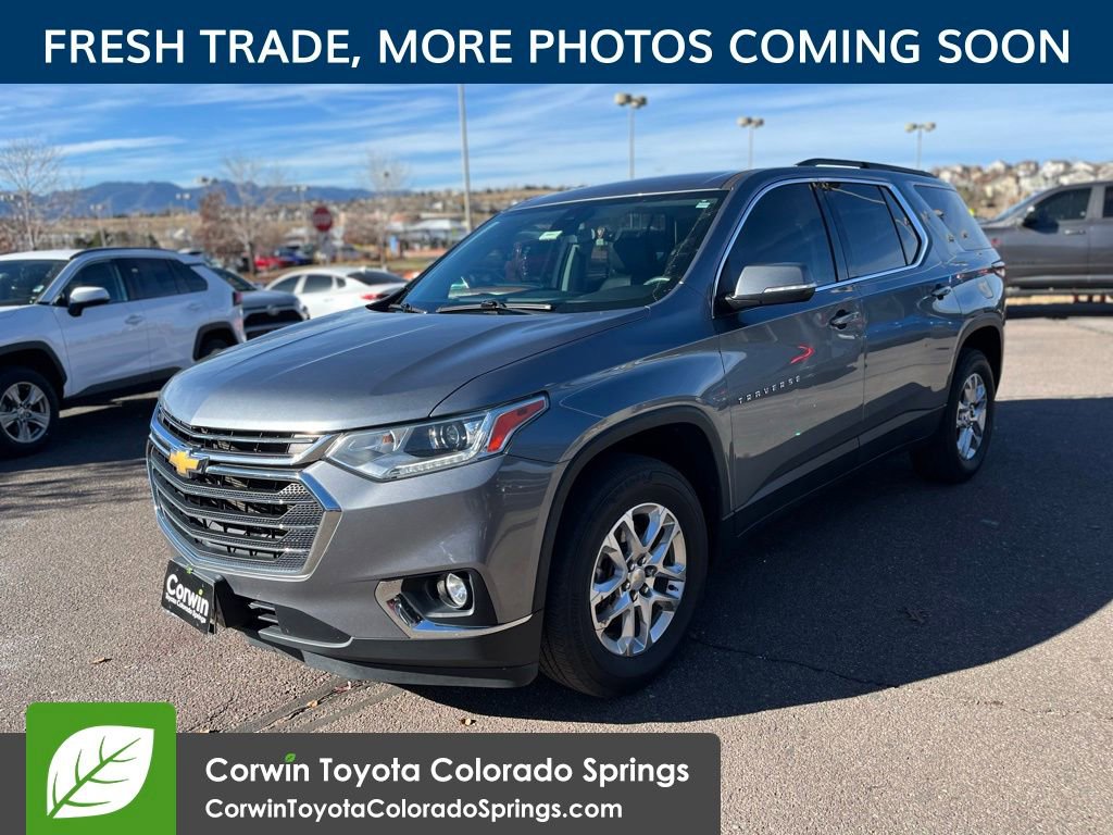 2021 Chevrolet Traverse Leather photo 3