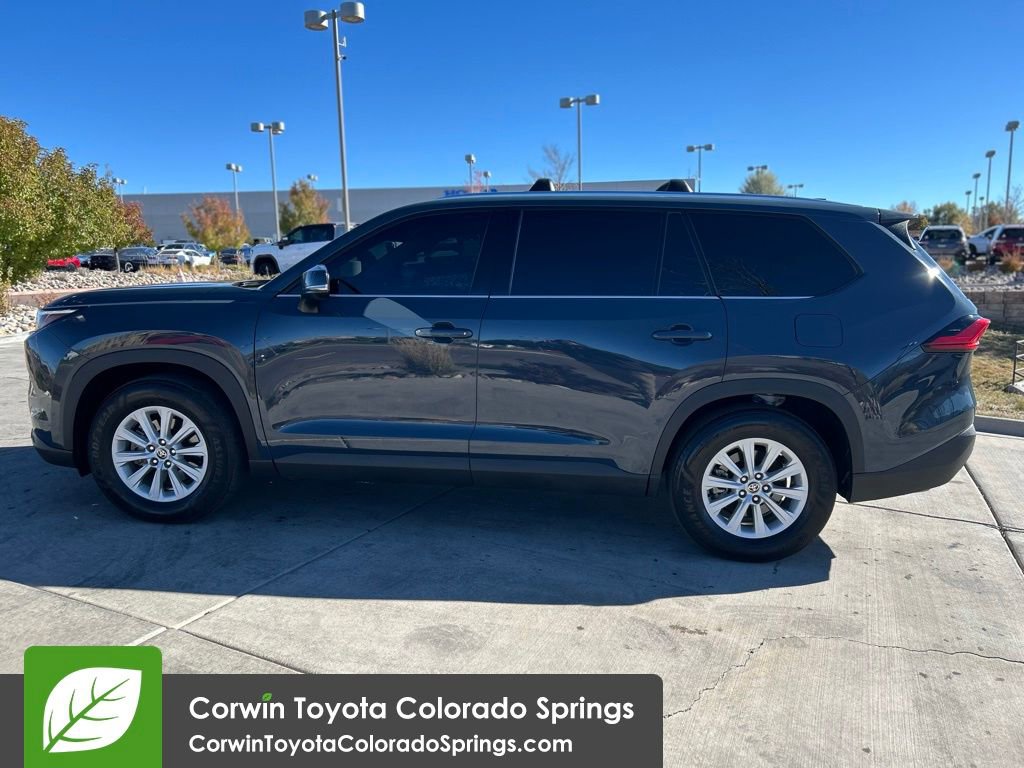 2024 Toyota Highlander Hybrid XLE photo 4