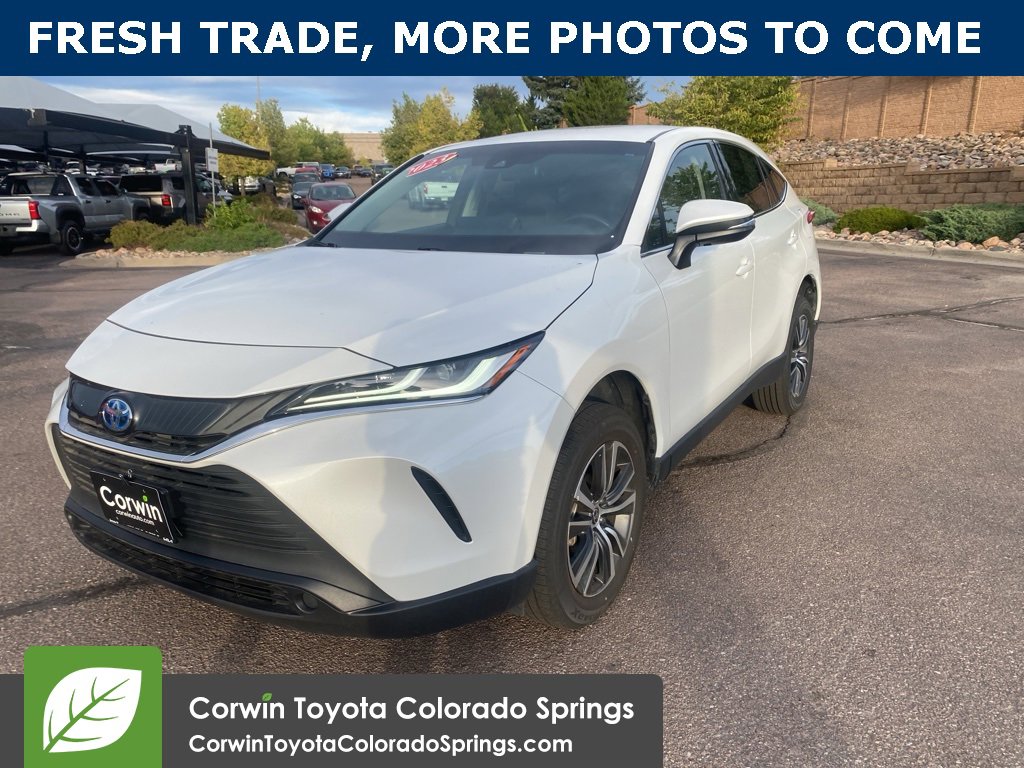 2023 Toyota Venza LE photo 3