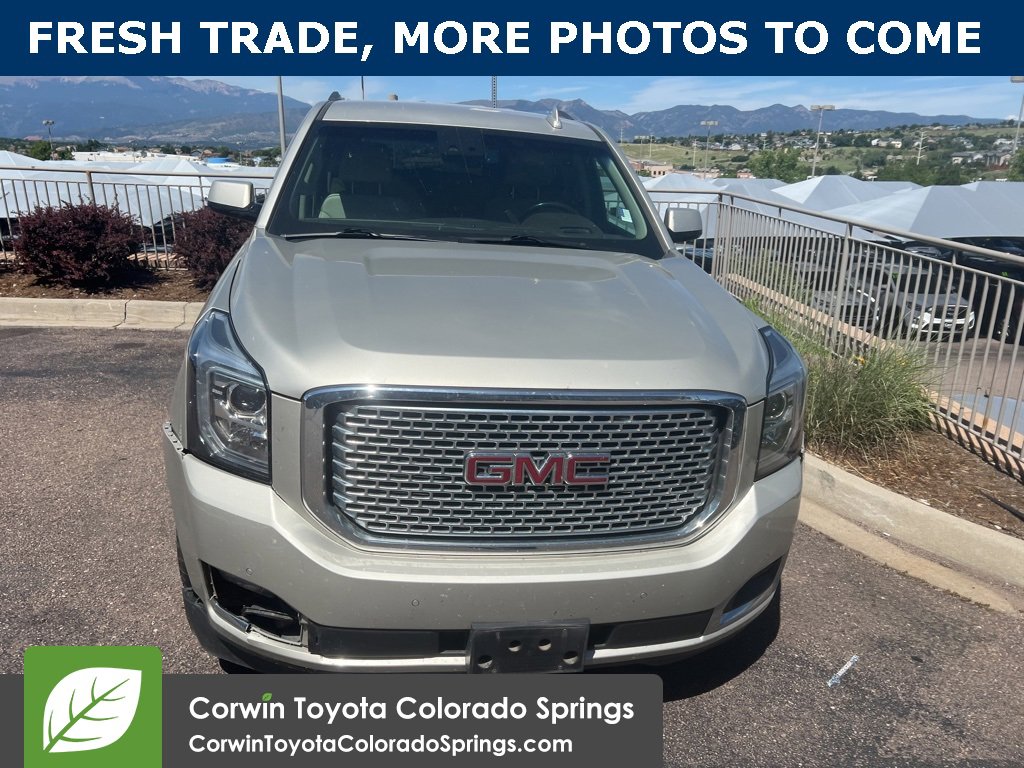 2017 Gmc Yukon Denali photo 2