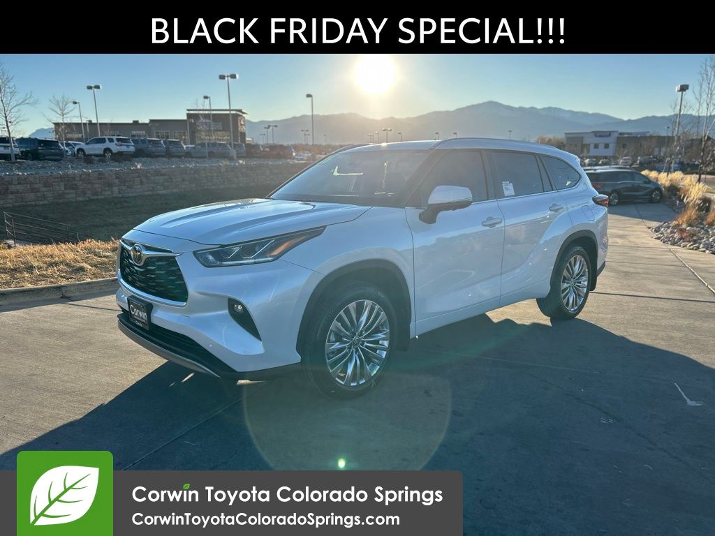 2026 Toyota Highlander Platinum photo 3