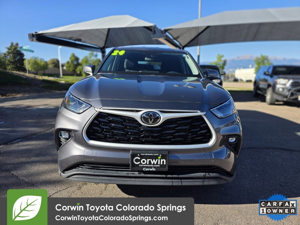 2024 Toyota Highlander LE photo 2