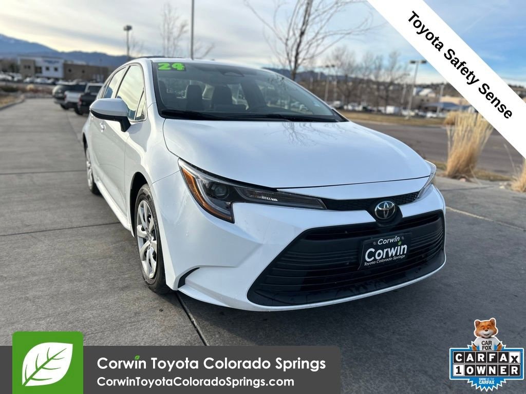 2024 Toyota Corolla LE's photo