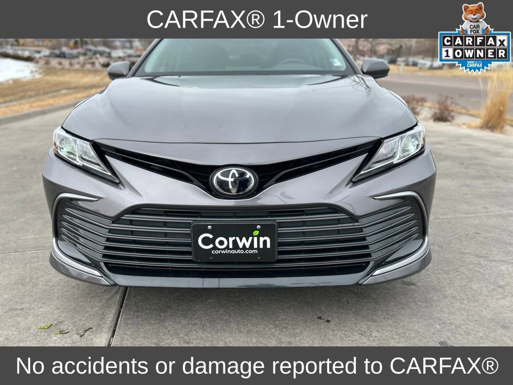 2023 Toyota Camry LE photo 3