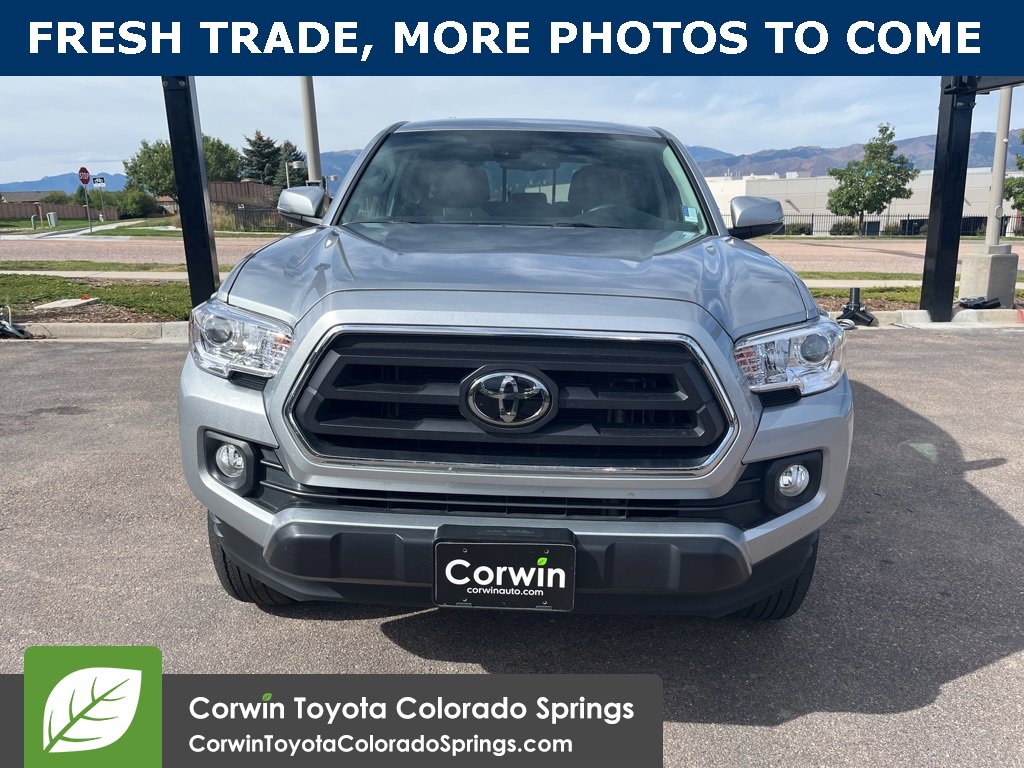2022 Toyota Tacoma SR5 V6 photo 2