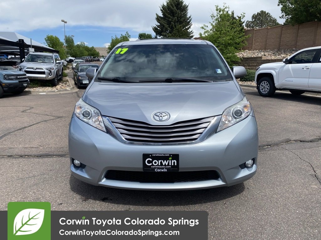 Used 2017 Toyota Sienna XLE with VIN 5TDDZ3DC9HS147696 for sale in Colorado Springs, CO