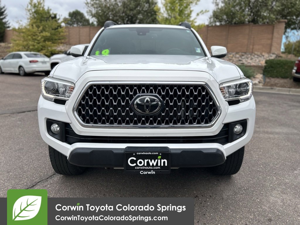 2019 Toyota Tacoma TRD Off-Road photo 2