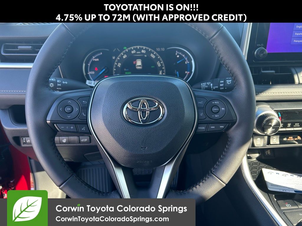 2025 Toyota RAV4 XLE's photo