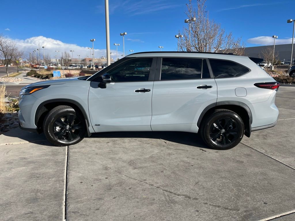 2025 Toyota Highlander Hybrid XLE photo 4