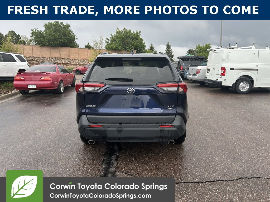 2024 Toyota RAV4 XLE photo 4