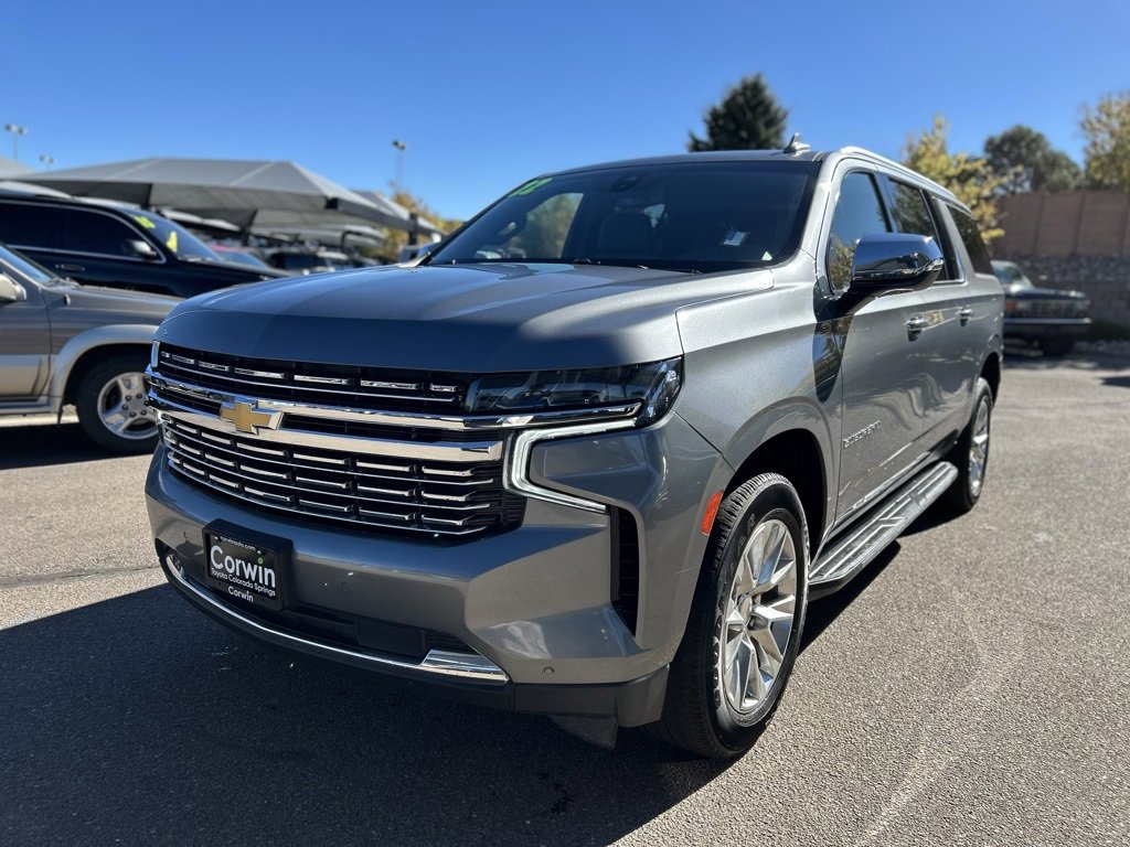 2022 Chevrolet Suburban Premier photo 3