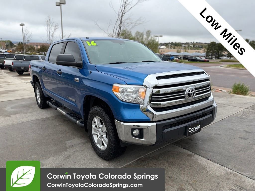 2016 Toyota Tundra SR5 5.7L 4WD FFV Crew Max Short Bed's photo