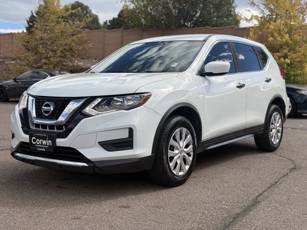 2017 Nissan Rogue S photo 3