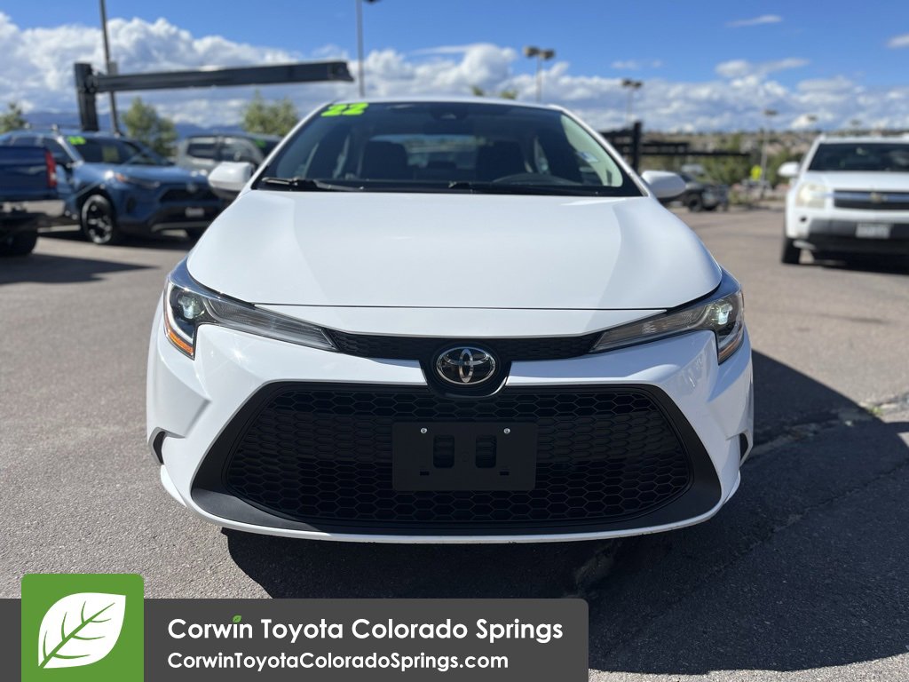 2022 Toyota Corolla LE photo 2