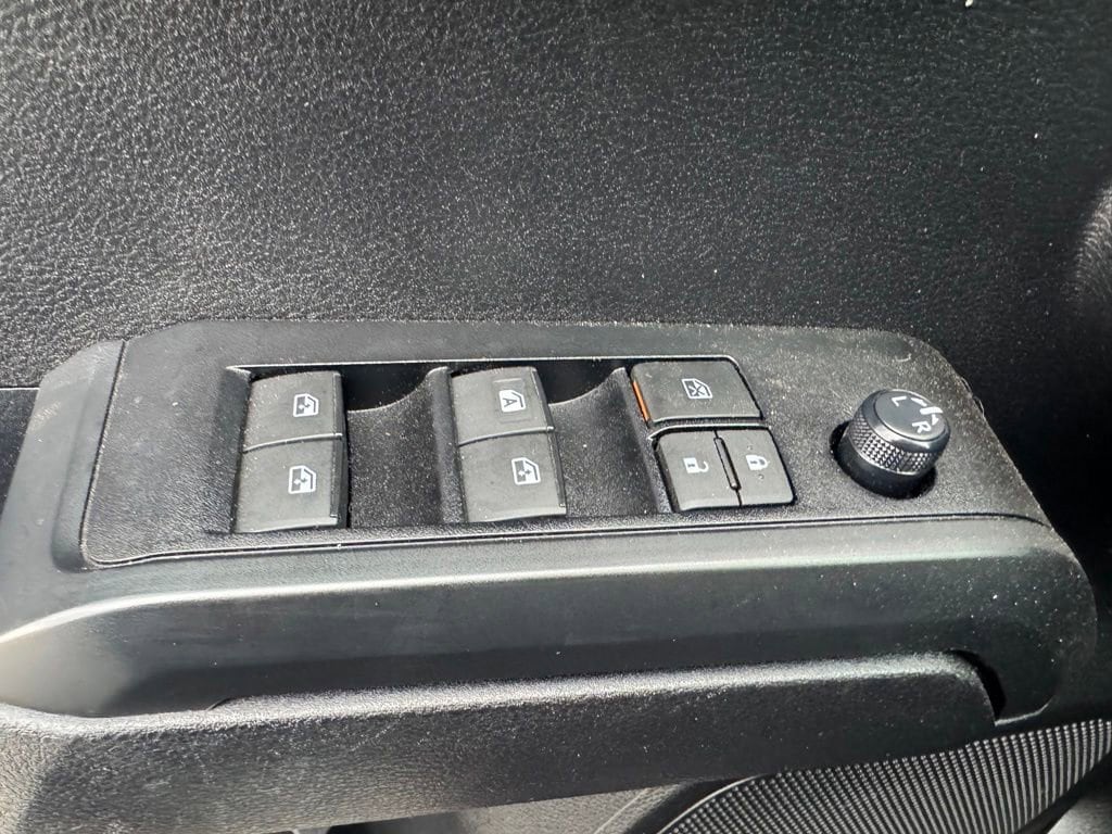 2023 Toyota Tacoma SR - Photo 35