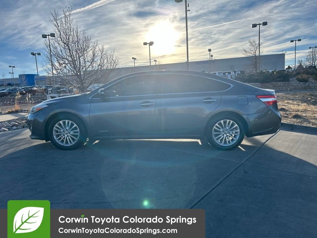 2014 Toyota Avalon Hybrid Limited photo 2