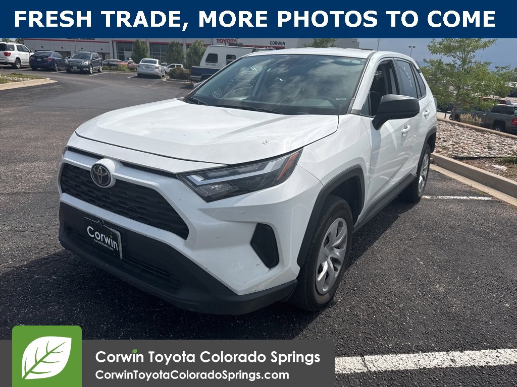 2024 Toyota RAV4 LE photo 3