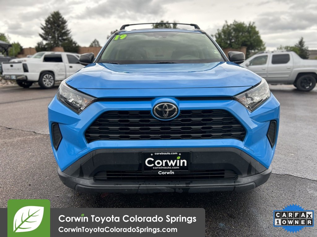 Used 2019 Toyota RAV4 LE with VIN JTMF1RFV3KD039000 for sale in Colorado Springs, CO
