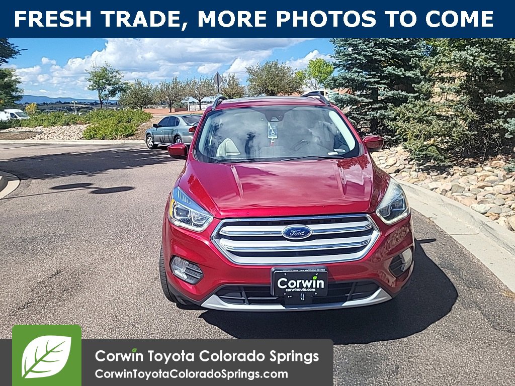 2019 Ford Escape SEL photo 2