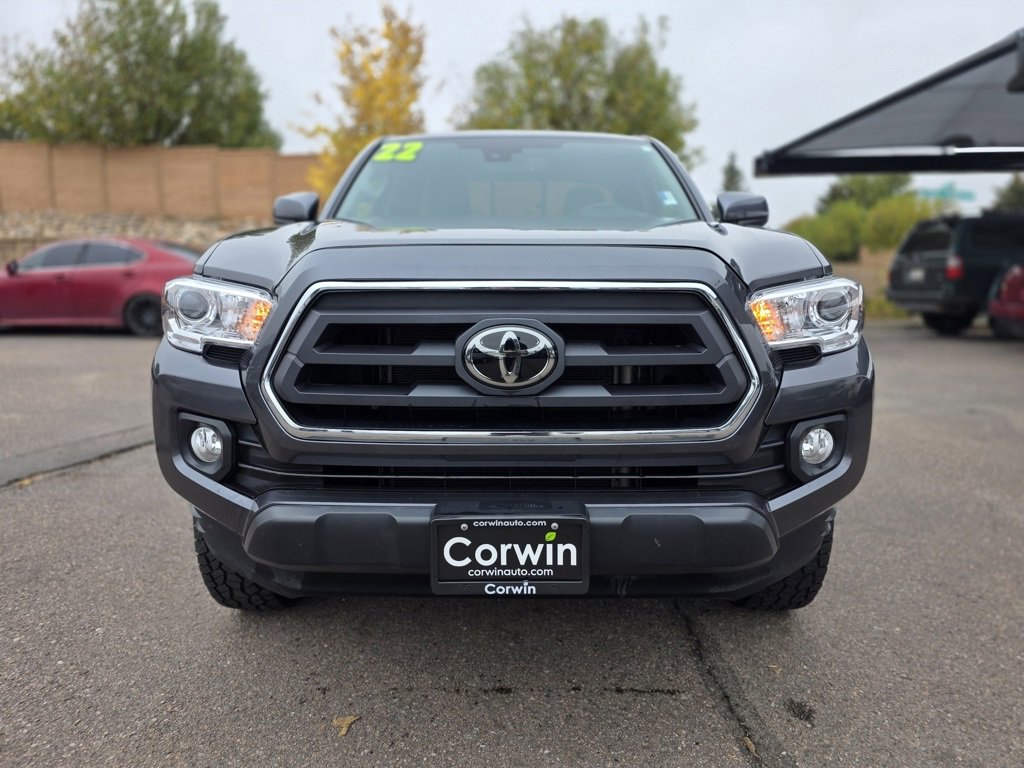 2022 Toyota Tacoma SR5 V6 photo 2