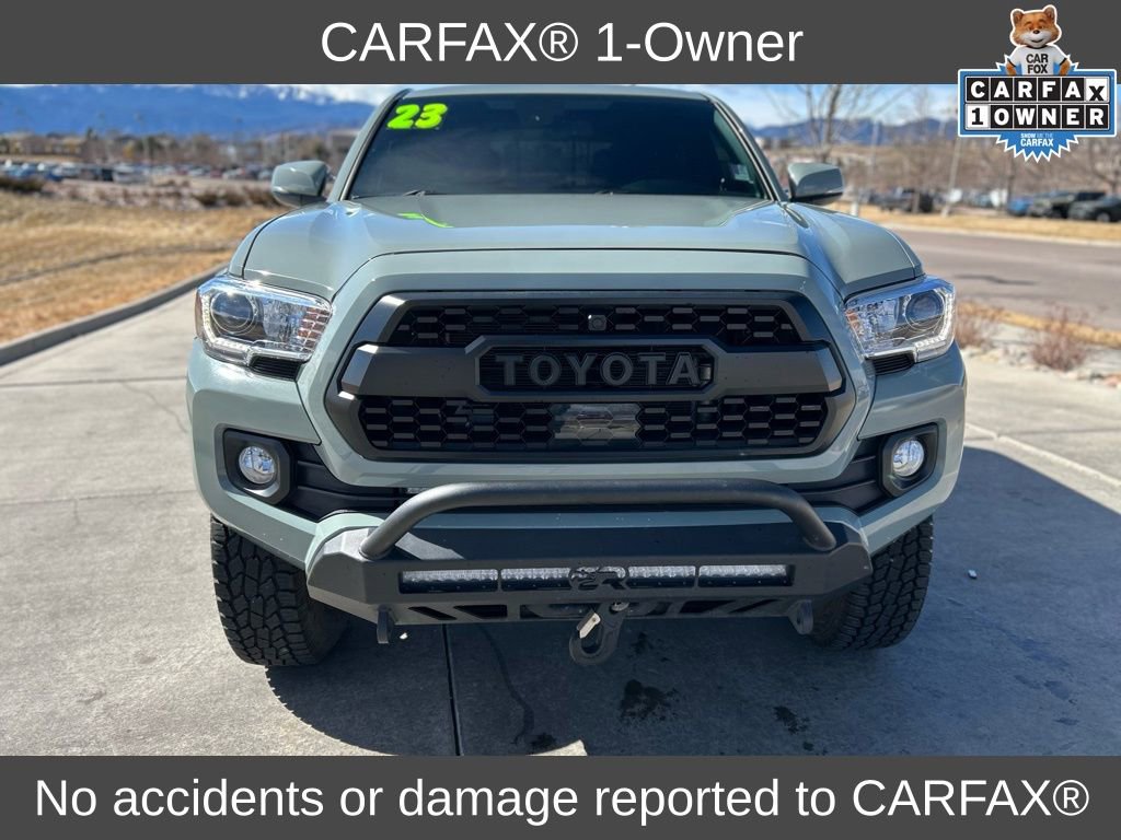 2023 Toyota Tacoma TRD V6 4x4 photo 2