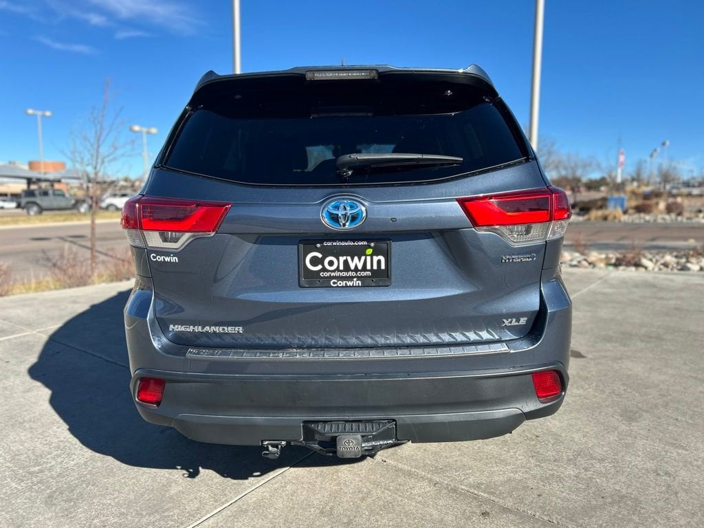 2019 Toyota Highlander Hybrid XLE photo 4