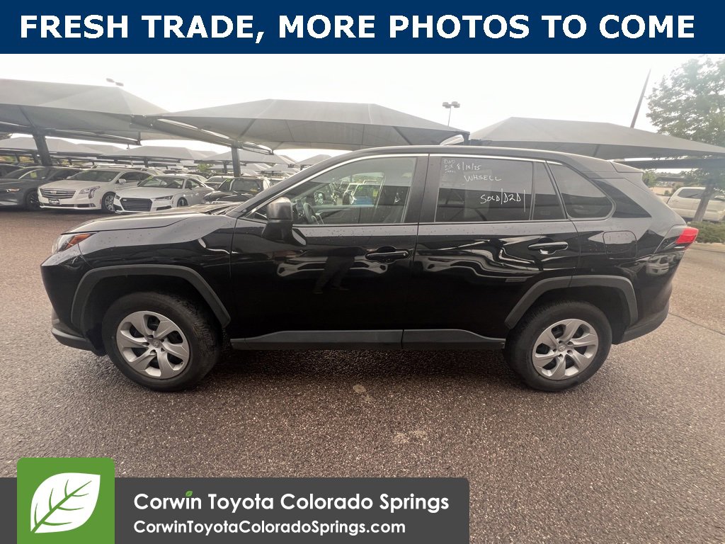 2024 Toyota RAV4 LE photo 4