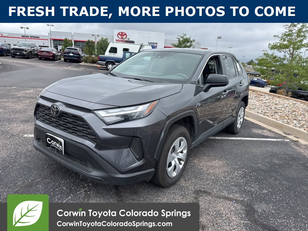 2024 Toyota RAV4 LE photo 3