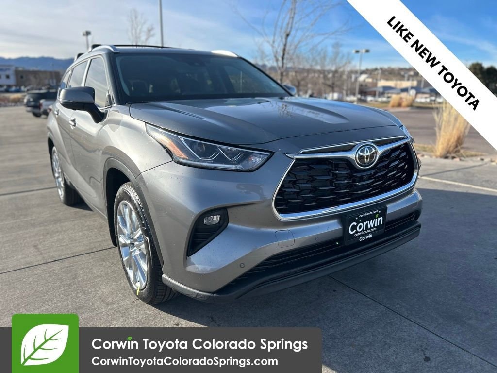2026 Toyota Highlander Limited's photo