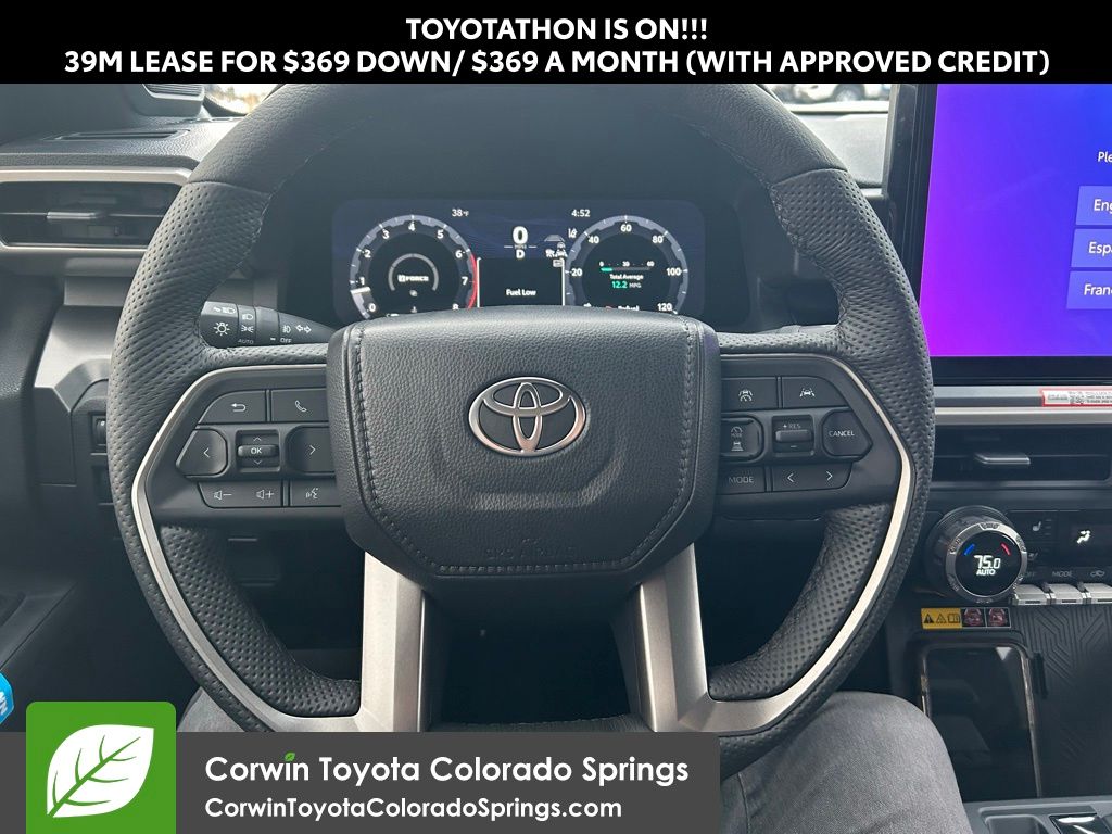 2025 Toyota Tacoma SR5's photo