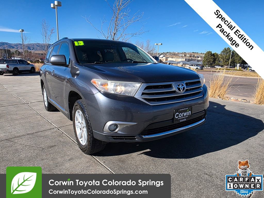 2013 Toyota Highlander Plus's photo