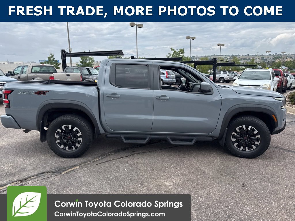 2022 Nissan Frontier PRO-4X photo 2
