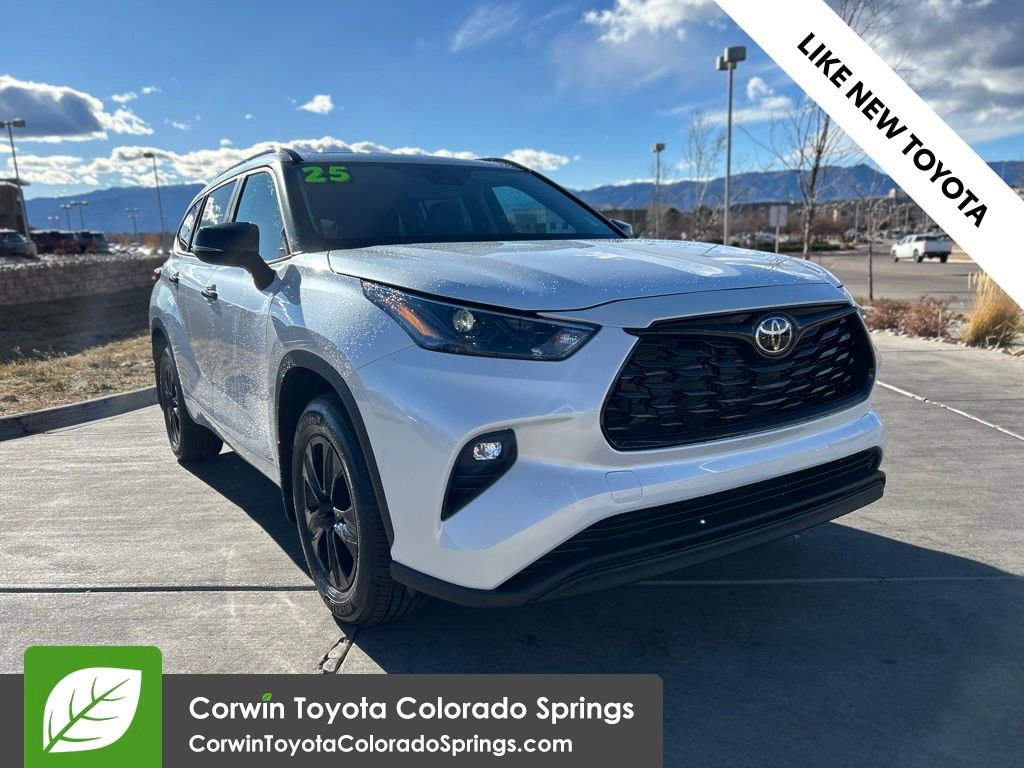 2025 Toyota Highlander XLE Nightshade's photo