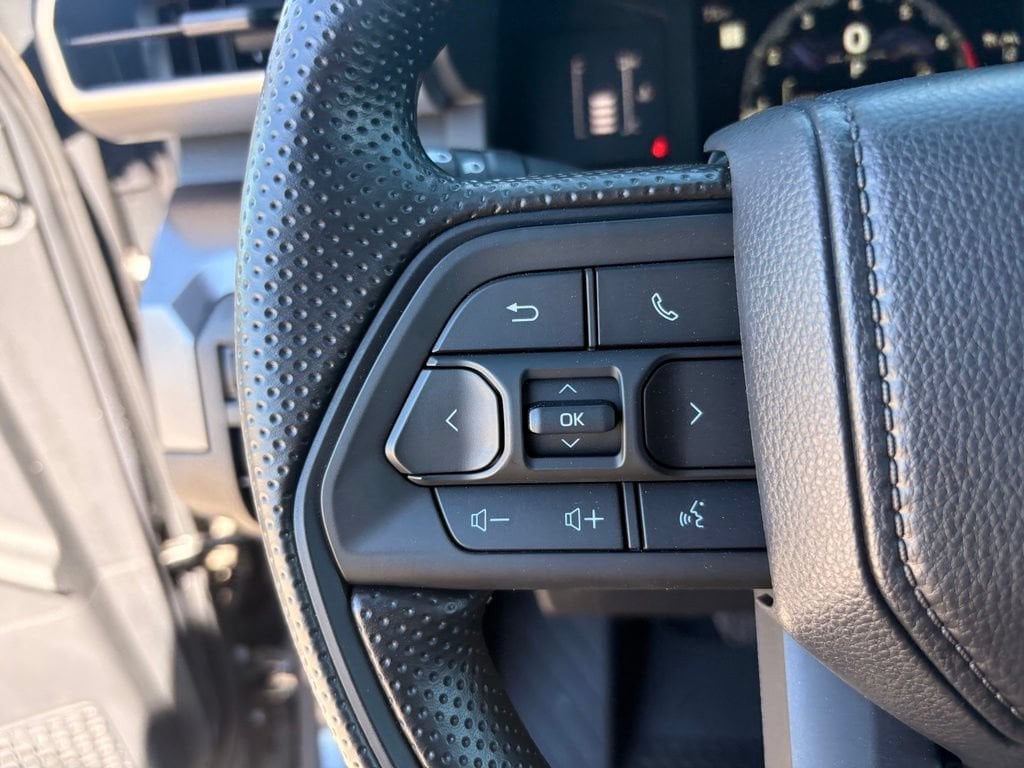 2026 Toyota Tacoma SR5 - Photo 22