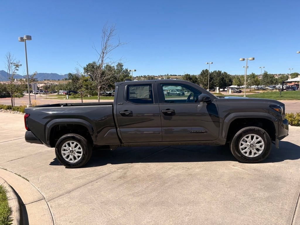 2026 Toyota Tacoma SR5 - Photo 10