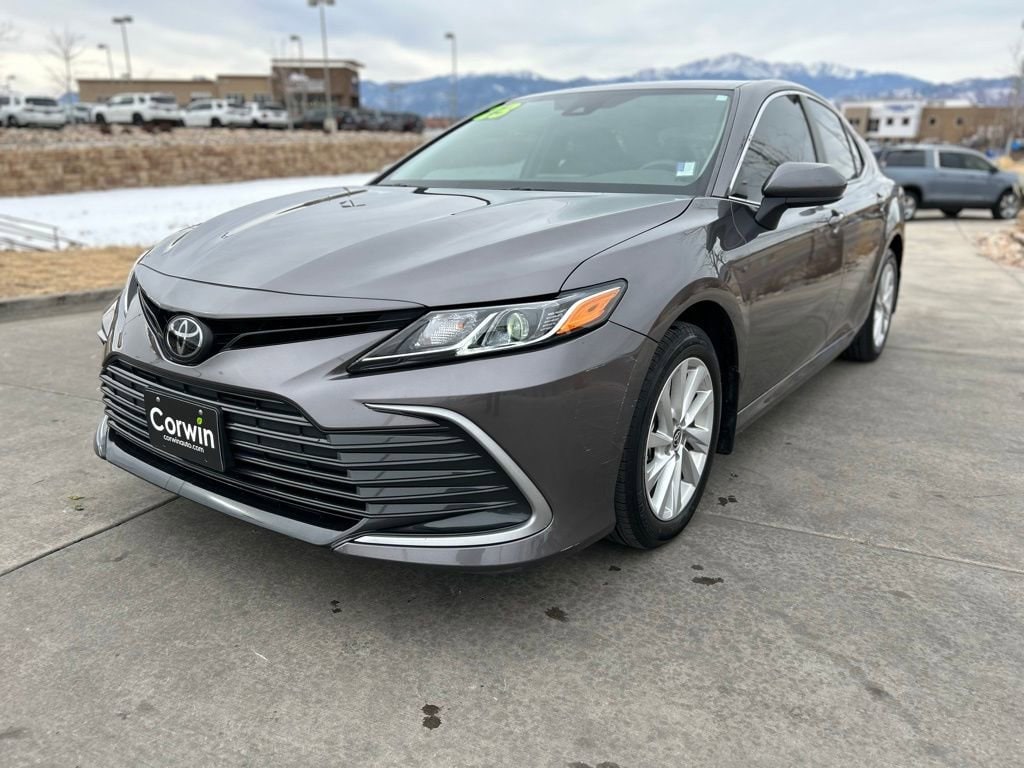 2023 Toyota Camry LE photo 4