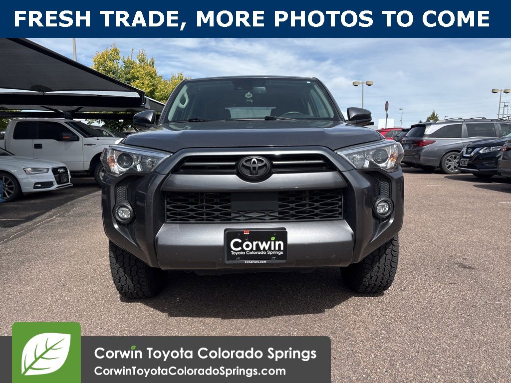2022 Toyota 4Runner SR5 photo 2