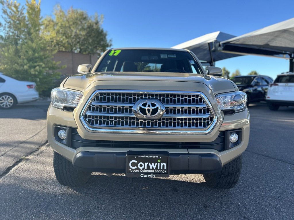 2017 Toyota Tacoma TRD V6 photo 2