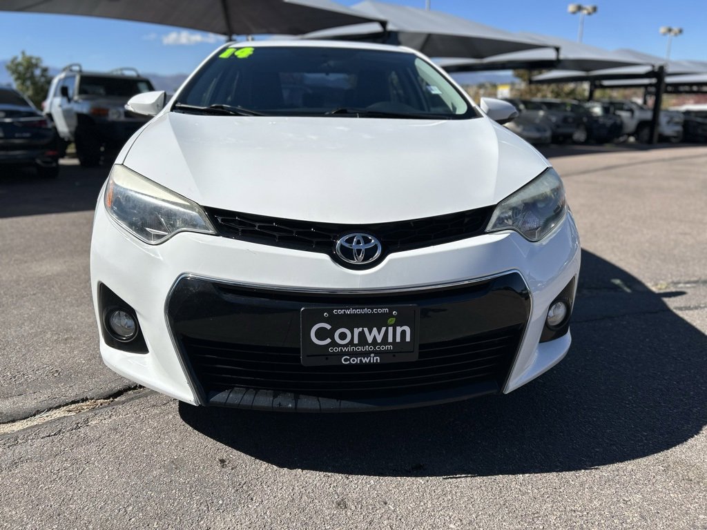 2014 Toyota Corolla L photo 2