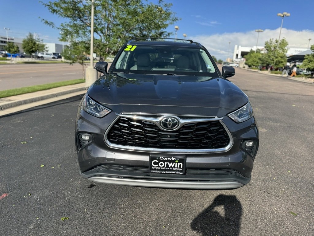 Used 2021 Toyota Highlander Platinum with VIN 5TDFZRBH3MS097995 for sale in Colorado Springs, CO