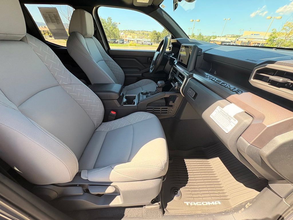 2026 Toyota Tacoma SR5 - Photo 33