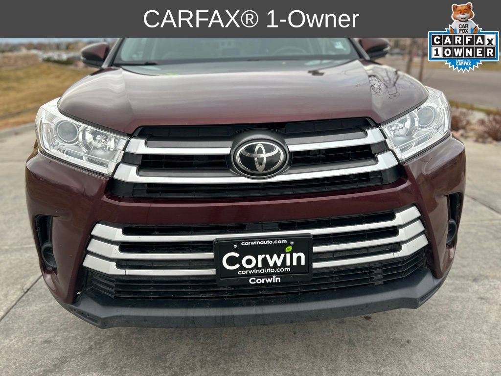 2019 Toyota Highlander LE Plus photo 2