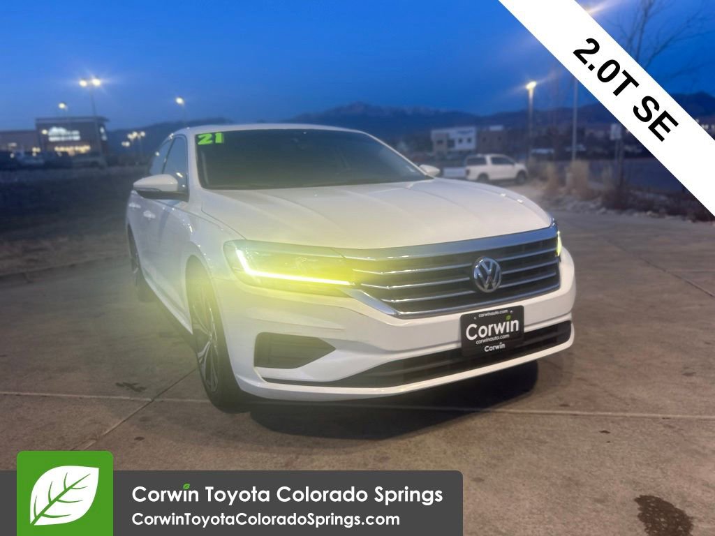 2021 Volkswagen Passat SE's photo