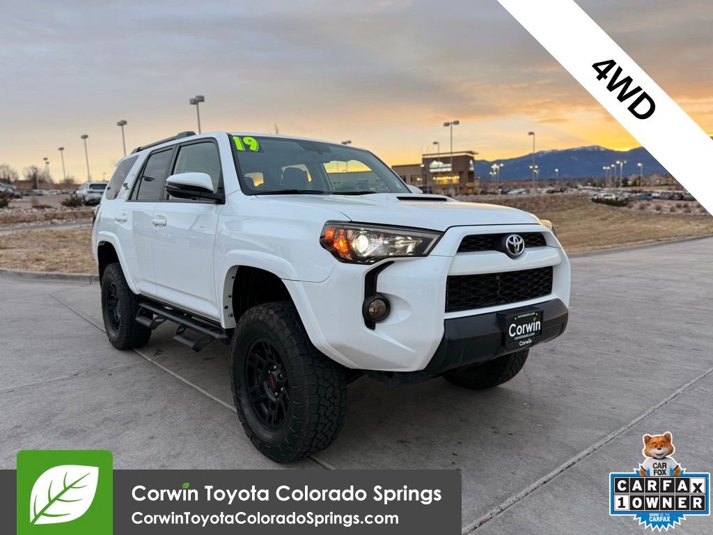 2019 Toyota 4Runner TRD Off-Road Premium's photo