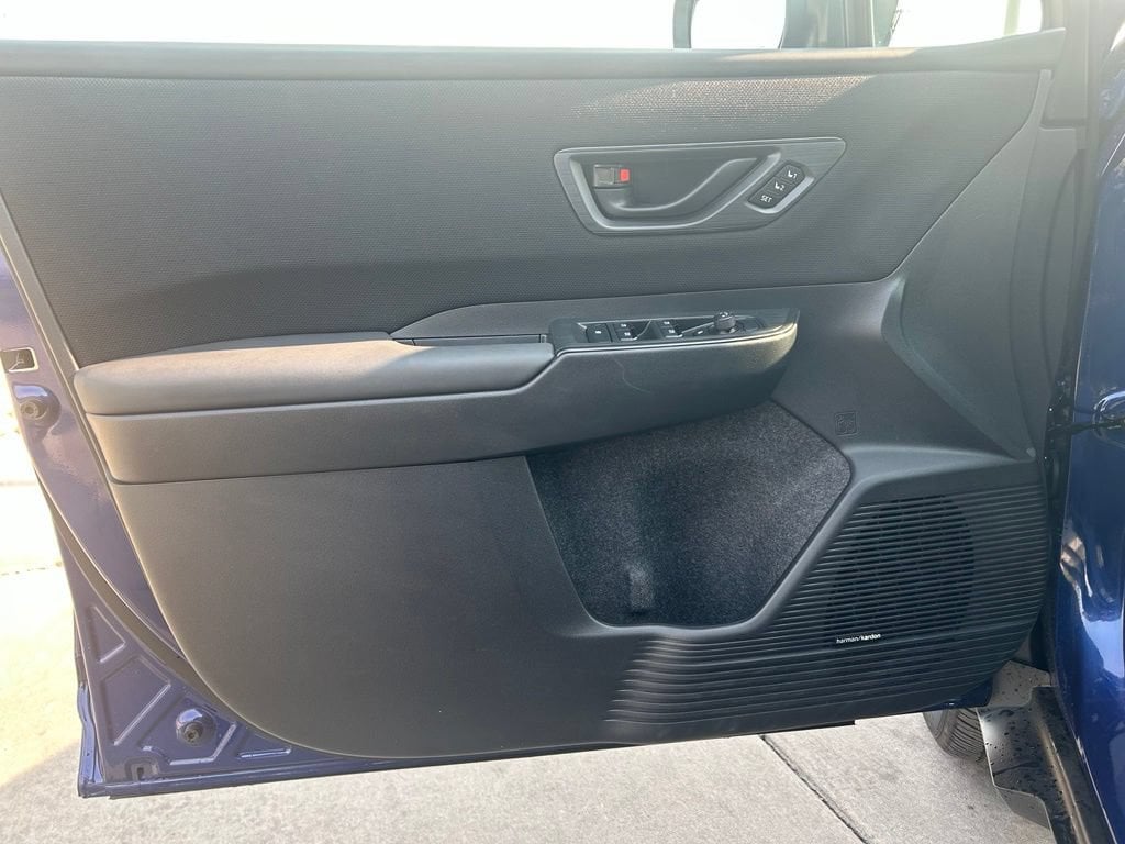 2026 Subaru Outback Limited - Photo 12