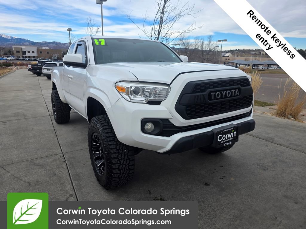 2017 Toyota Tacoma SR 4x4 photo 2