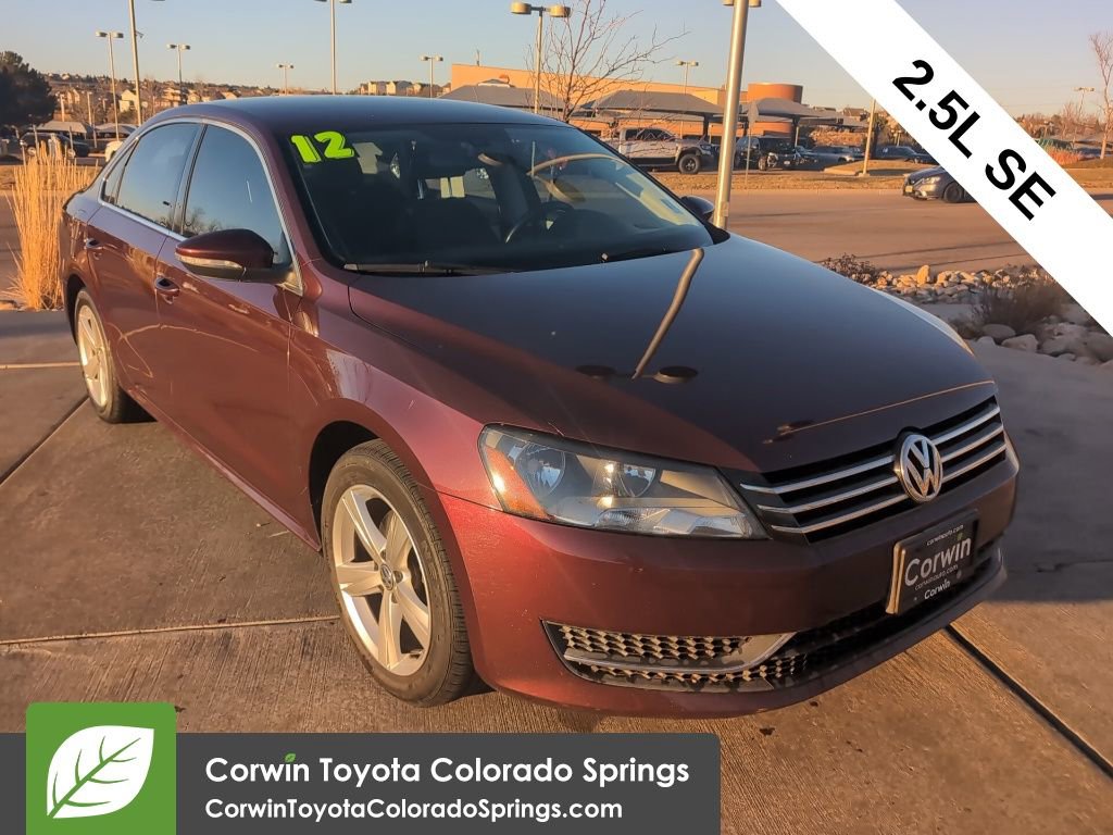 2012 Volkswagen Passat SE's photo