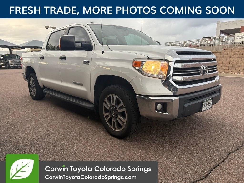 2017 Toyota Tundra SR5 5.7L 4WD FFV Crew Max Short Bed's photo